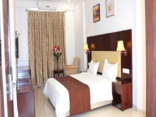 होटल Sai Jashan - Where Blessings & Comfort Meet